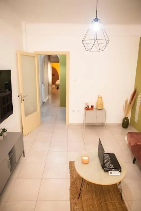 Flintstones Apartments 塞萨洛尼基